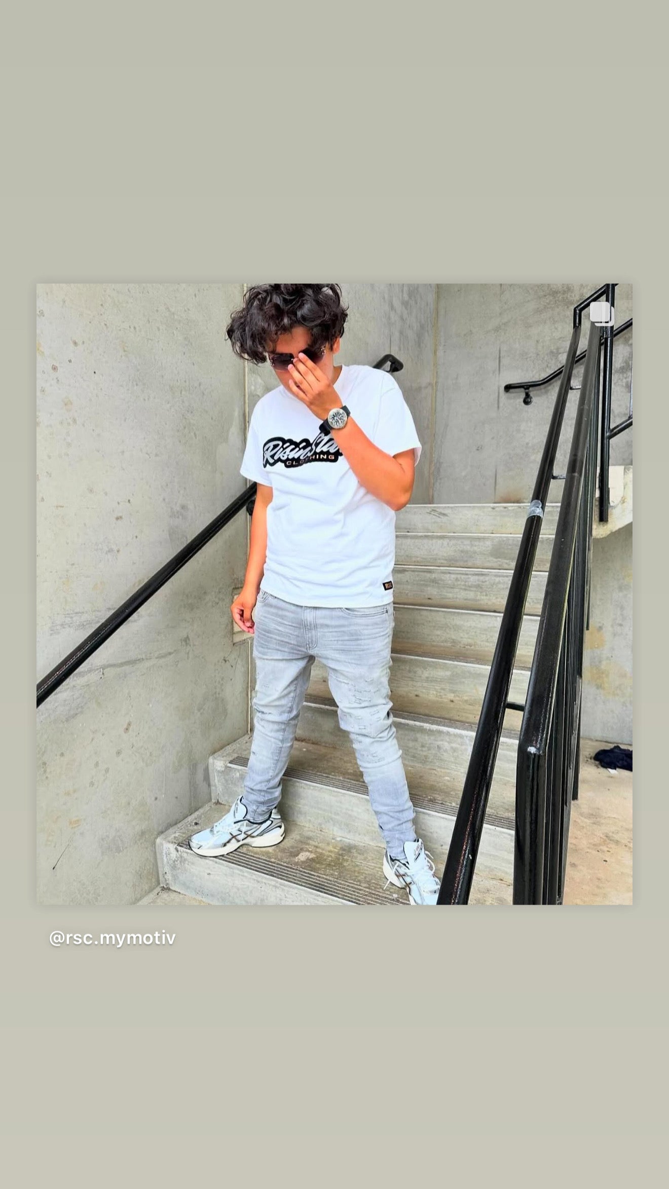 RISINSTARR SIGNATURE TEE